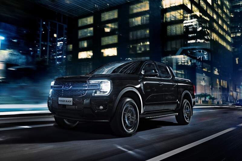 Ford Ranger Black.