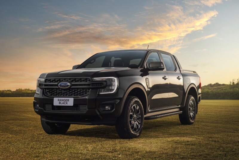 Ford Ranger Black.