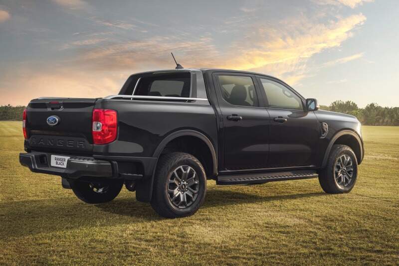 Ford Ranger Black.