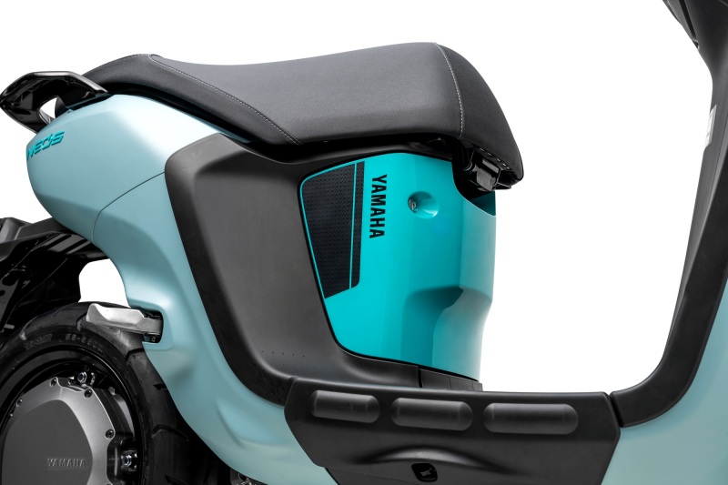 Yamaha Neo's Connected.
