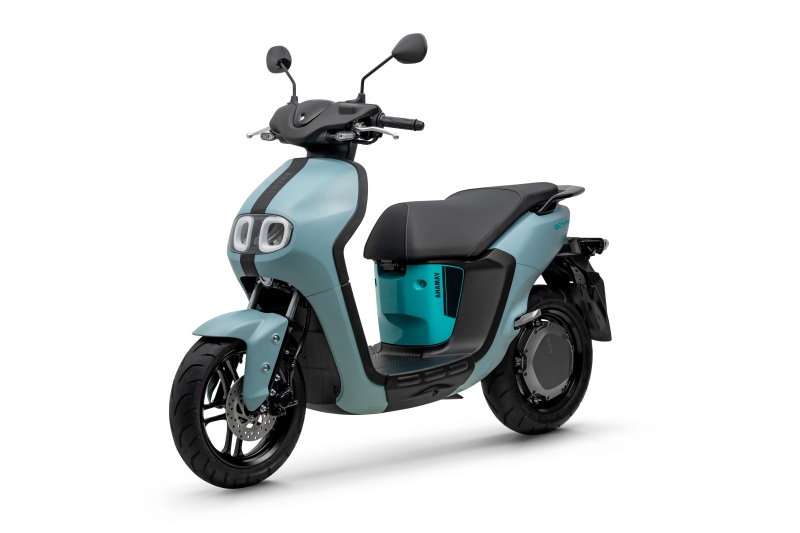 Yamaha Neo's Connected.