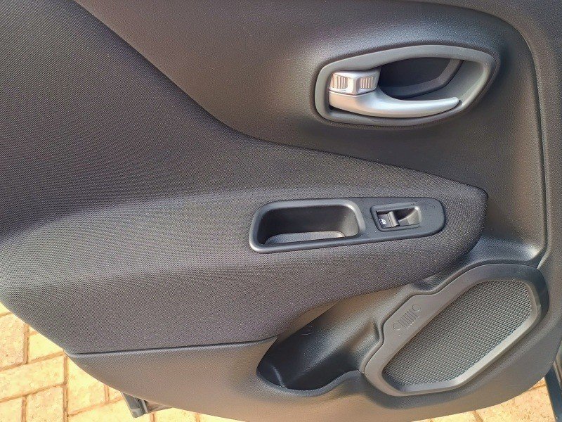 Jeep Renegade Sport Altitude.