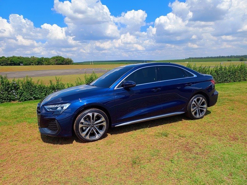 Audi A3.