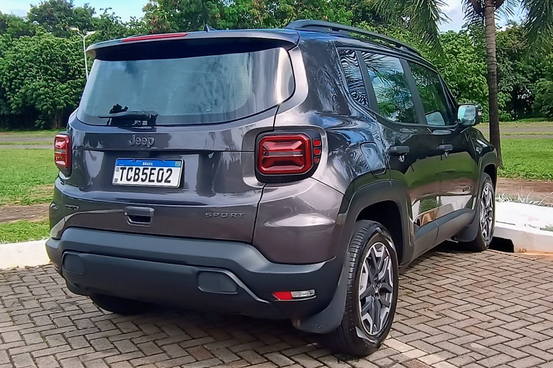 Jeep Renegade Sport Altitude.
