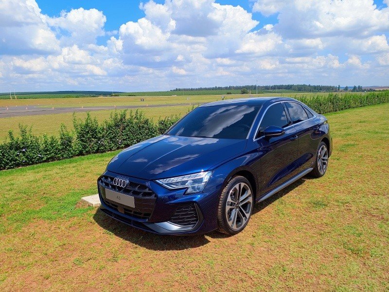 Audi A3.