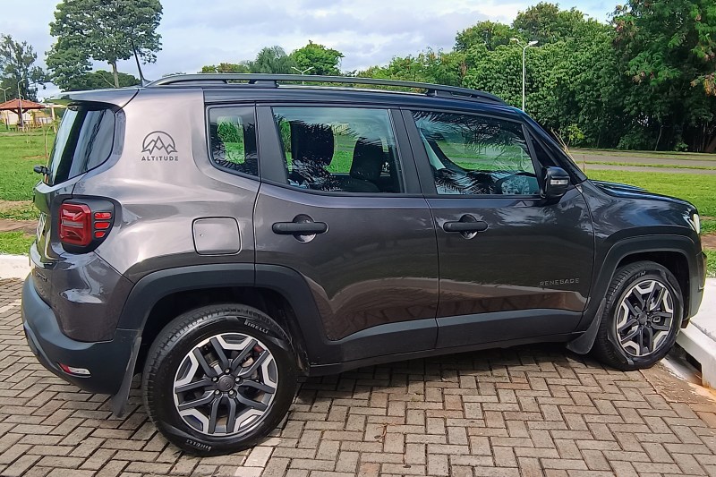 Jeep Renegade Sport Altitude.
