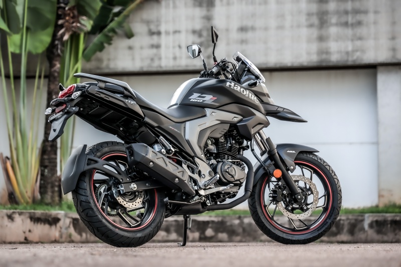 Suzuki Haojue apresenta a moto crossover de entrada DL 160