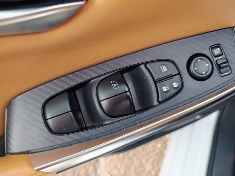 Nissan Sentra Exclusive.