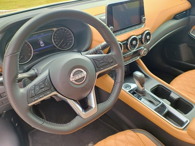 Nissan Sentra Exclusive.