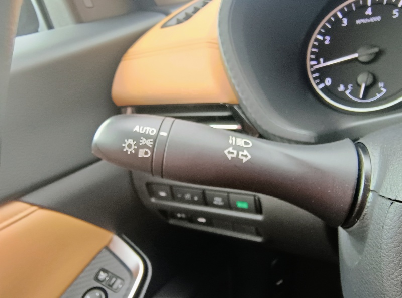 Nissan Sentra Exclusive.