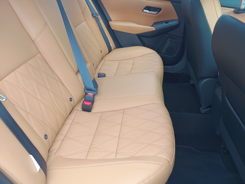 Nissan Sentra Exclusive.