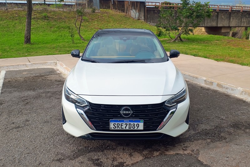 Nissan Sentra Exclusive.