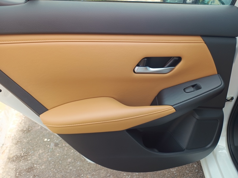 Nissan Sentra Exclusive.