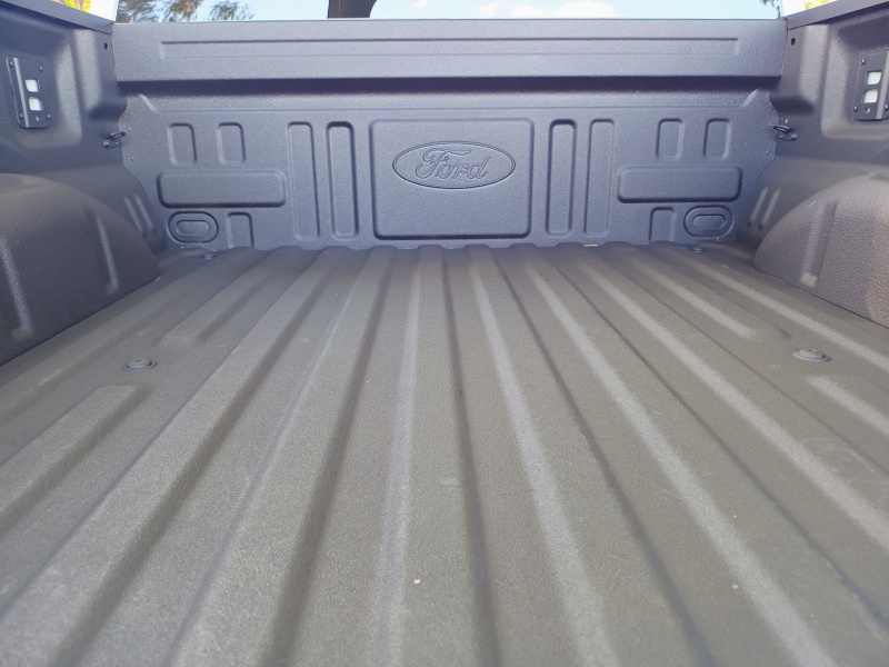 Ford F-150 Lariat.