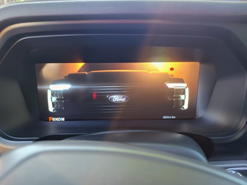 Ford F-150 Lariat.