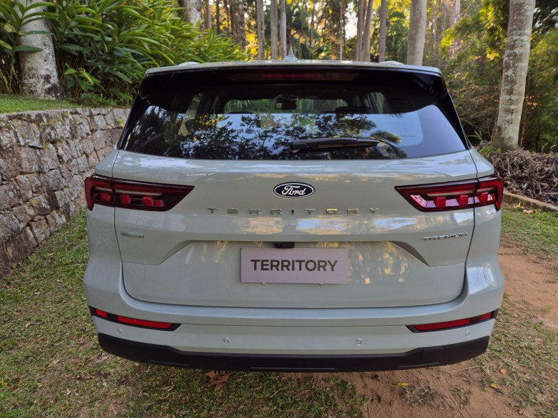 Ford Territory.