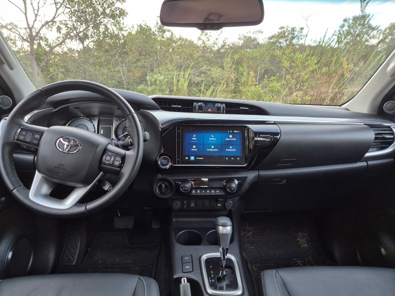 Toyota Hilux SRV.