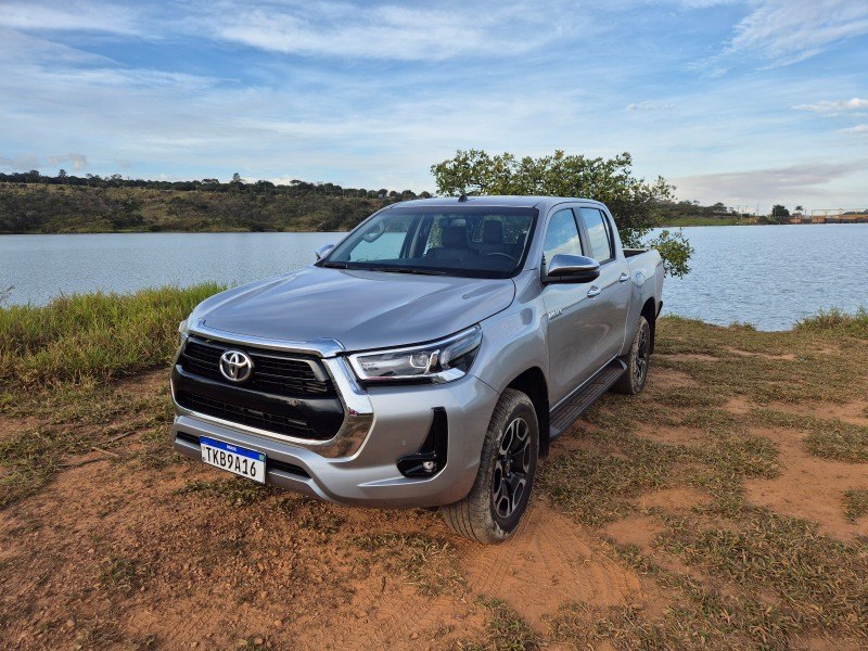 Toyota Hilux SRV.