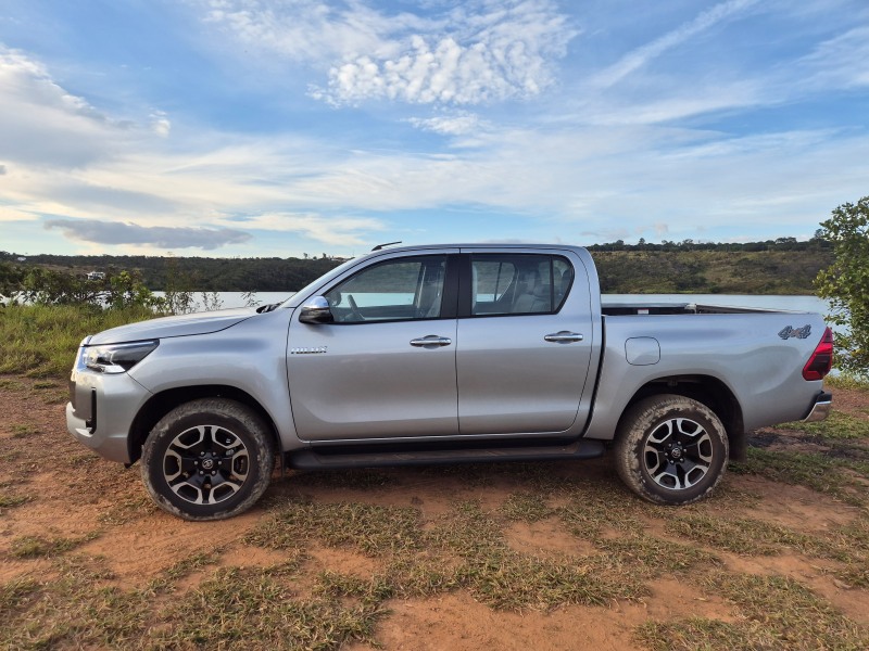 Toyota Hilux SRV.