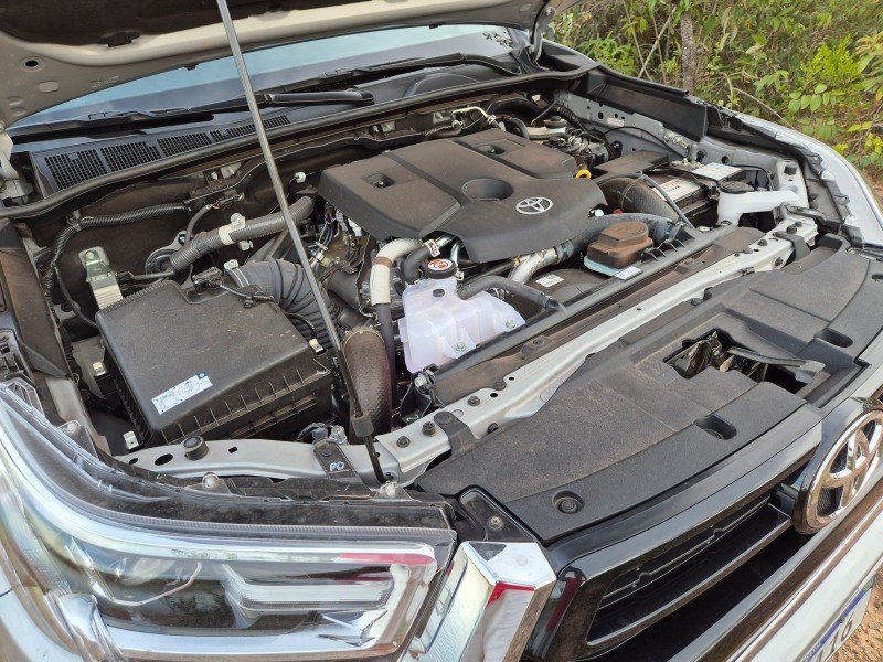 Toyota Hilux SRV.