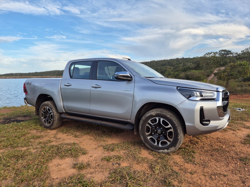 Toyota Hilux SRV.