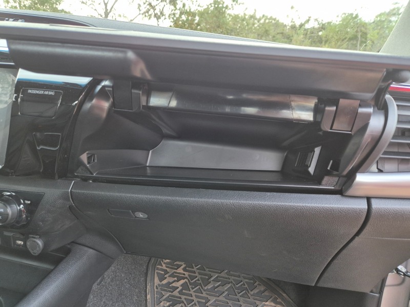Toyota Hilux SRV.