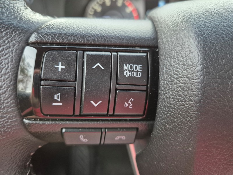 Toyota Hilux SRV.