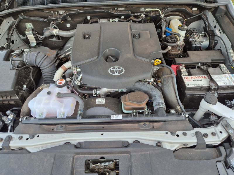 Toyota Hilux SRV.