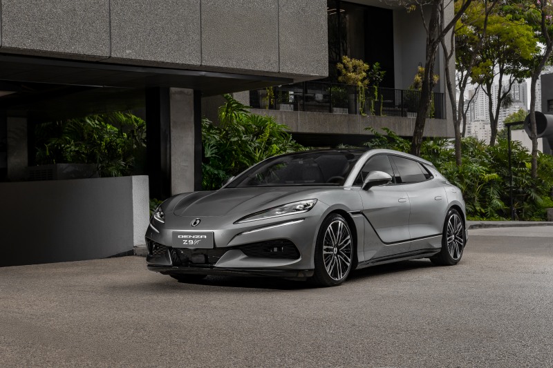 Perto de chegar ao Brasil, Denza faz primeira aparição com o Z9GT