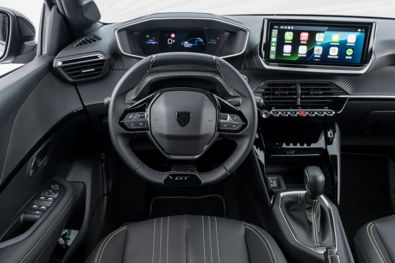 Peugeot 208 GT T200 Hybrid AT.