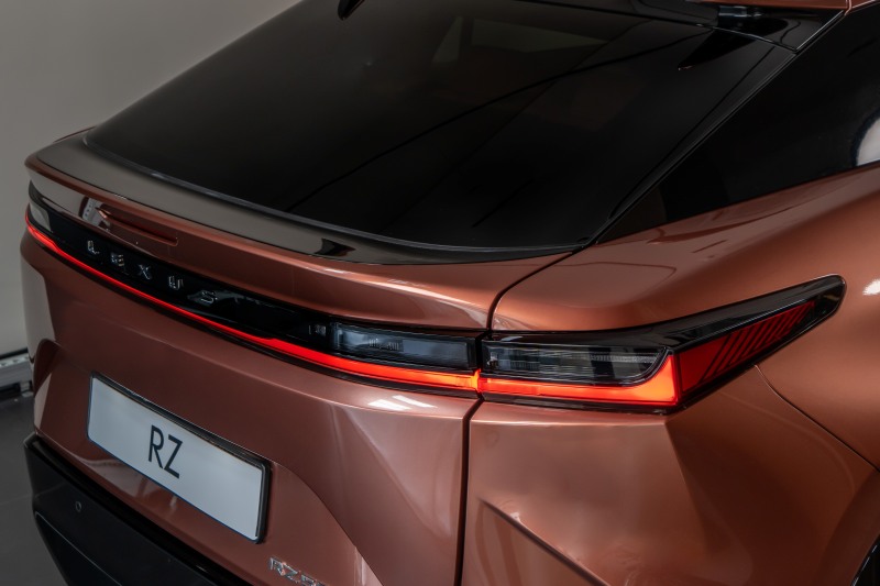 Lexus RZ 500e.