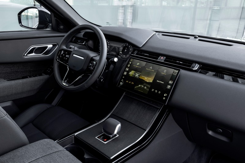 Range Rover Velar Autobiography.