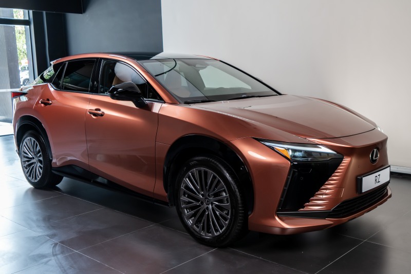 Lexus RZ 500e.