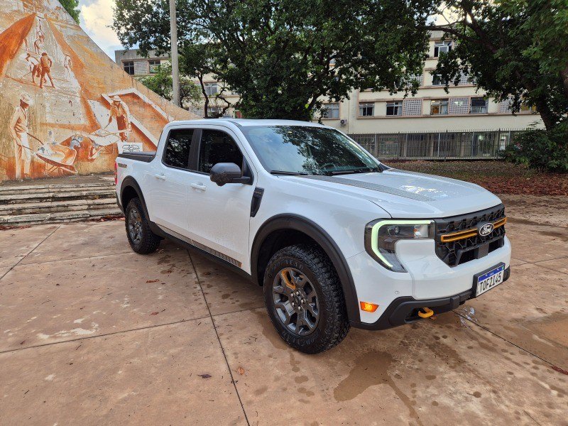 Ford Maverick Tremor.