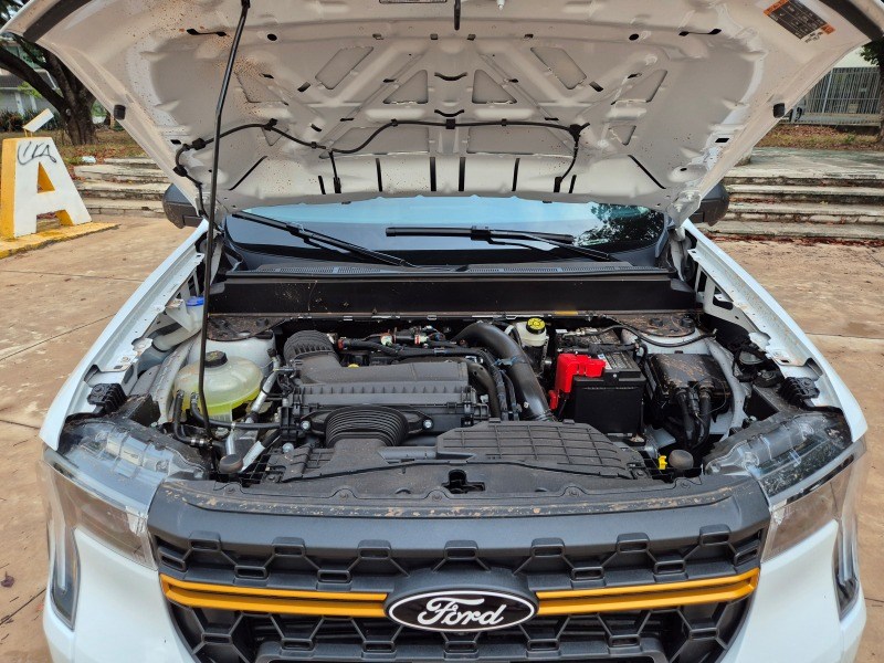 Ford Maverick Tremor.