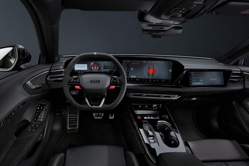 Audi RS5 Sedan.
