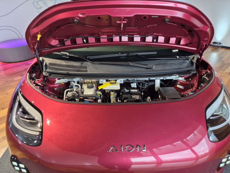 GAC Aion UT.