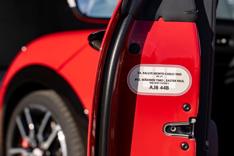 Mini 1965 Victory Edition.