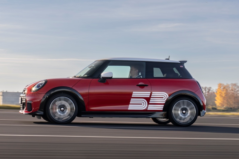 Mini 1965 Victory Edition.