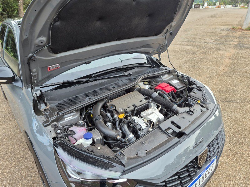 Peugeot 208 GT Hybrid.