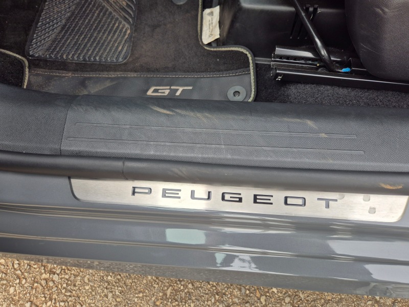 Peugeot 208 GT Hybrid.