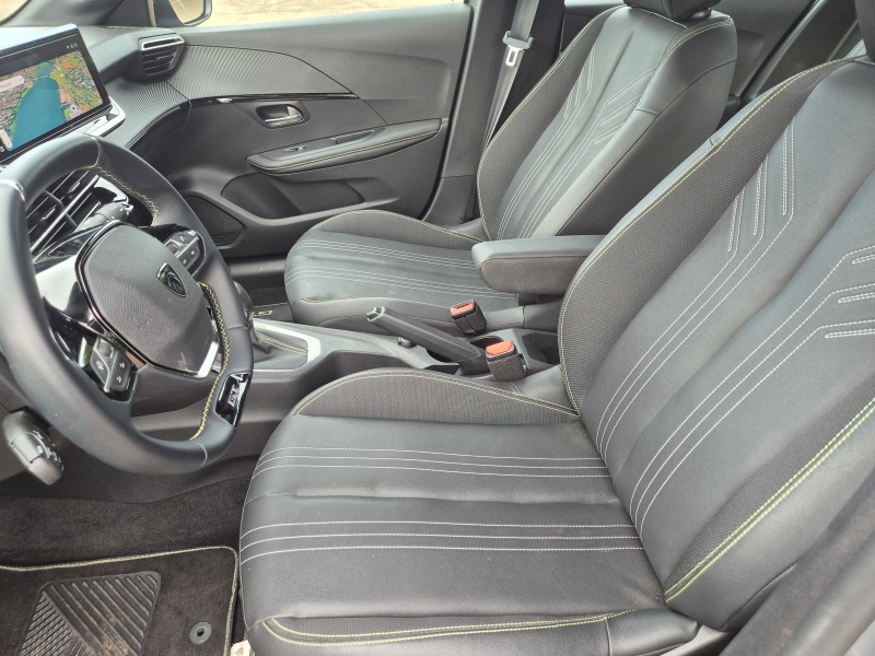 Peugeot 208 GT Hybrid.