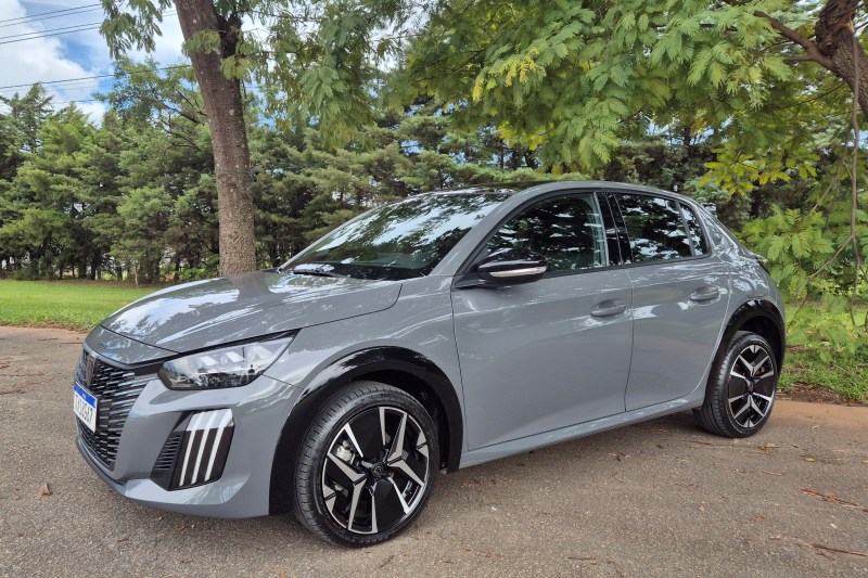 Peugeot 208 GT Hybrid.