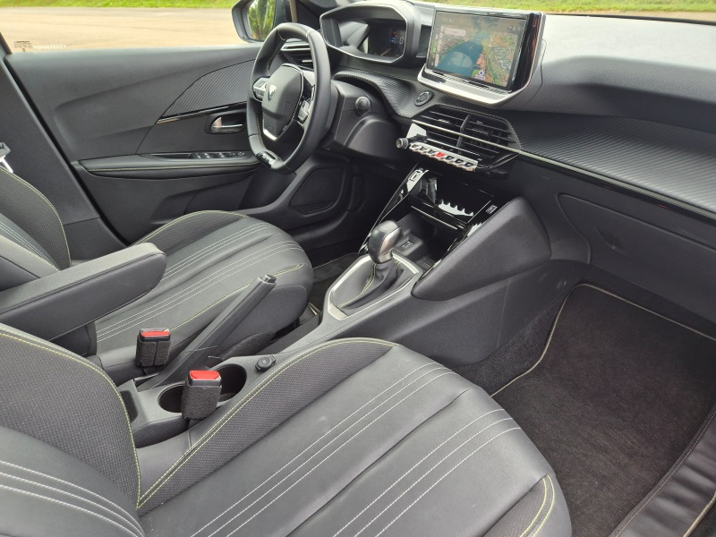 Peugeot 208 GT Hybrid.