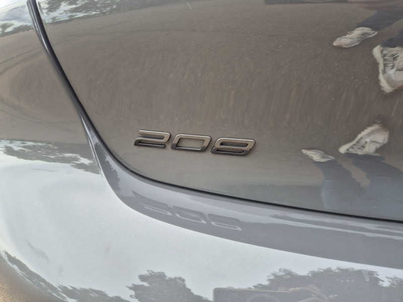 Peugeot 208 GT Hybrid.