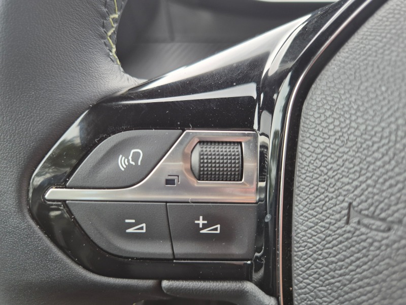 Peugeot 208 GT Hybrid.