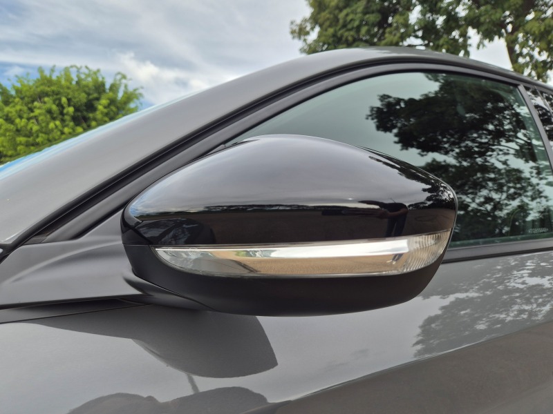 Peugeot 208 GT Hybrid.
