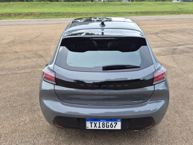 Peugeot 208 GT Hybrid.
